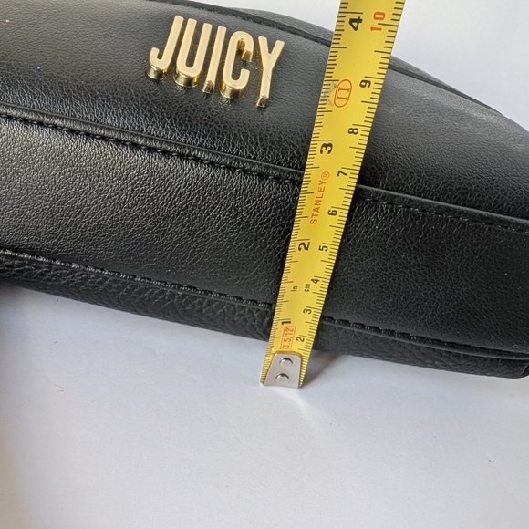 Juicy Couture Black Crossbody Bag With Gold Accents And Logo On Front - Picture 10 of 10